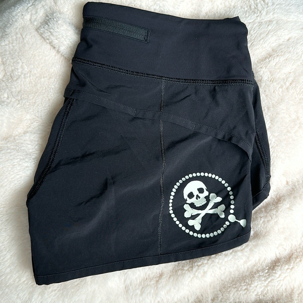 Lululemon speed short - GASPARILLA Theme